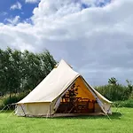 Het Caravannetje - Retro Glamping 住宿加早餐酒店