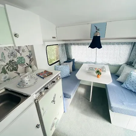 Bed & Breakfast Het Caravannetje - Retro Glamping *