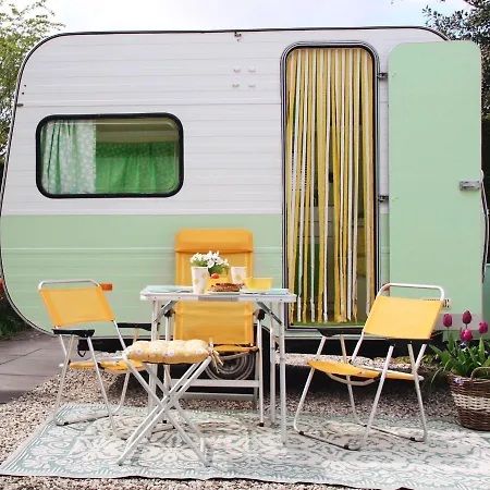 Het Caravannetje - Retro Glamping Bed & Breakfast
