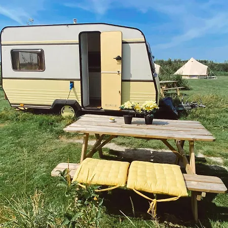 Het Caravannetje - Retro Glamping Leidschendam