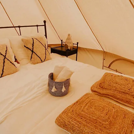 Het Caravannetje - Retro Glamping Bed & Breakfast Leidschendam