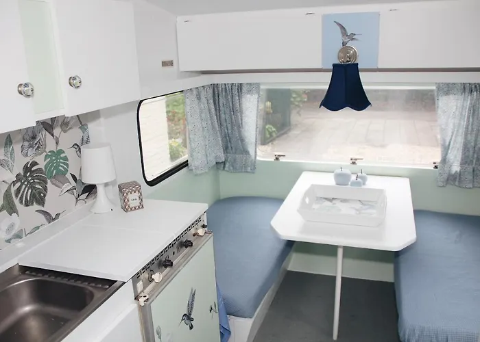 Bed and breakfast Het Caravannetje - Retro Glamping *