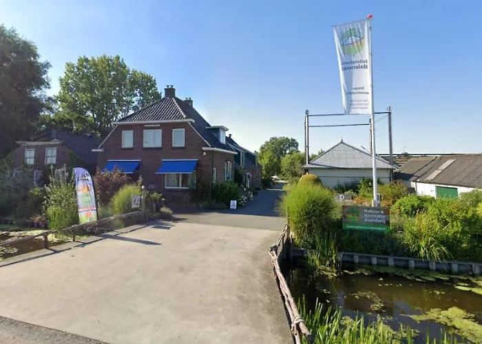 Het Caravannetje - Retro Glamping Bed and breakfast *