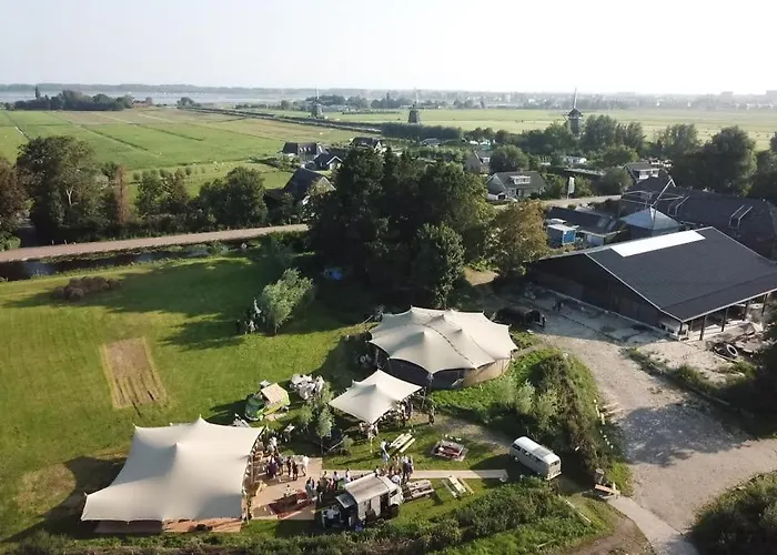 Het Caravannetje - Retro Glamping * Leidschendam