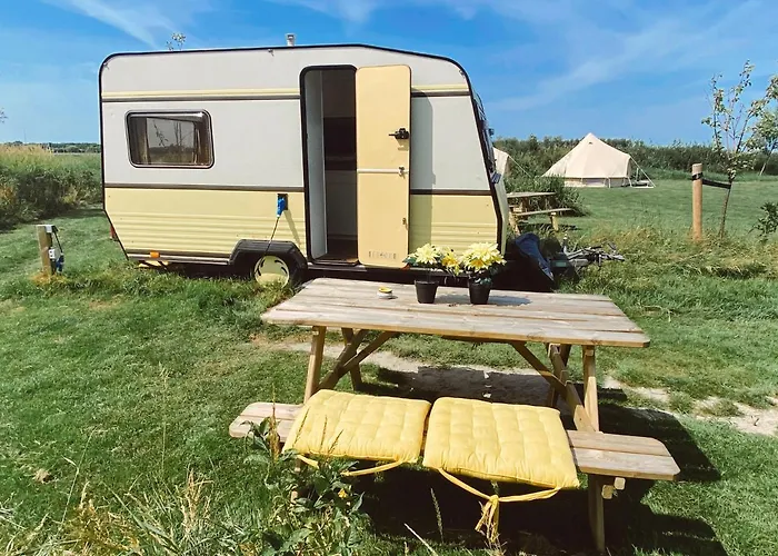 Het Caravannetje - Retro Glamping Leidschendam