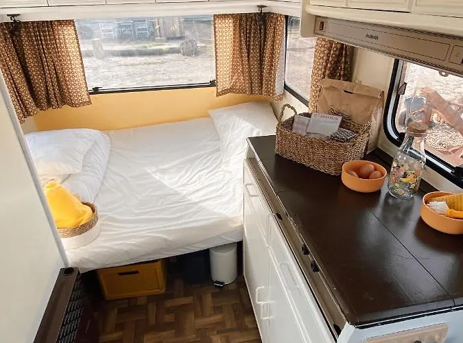 Het Caravannetje - Retro Glamping * ליידסנדאם